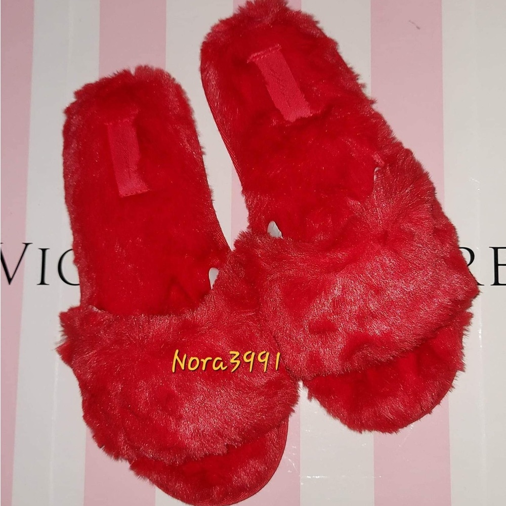 PINK Faux Fur Slipper size Medium NIP - Picture 6 of 9